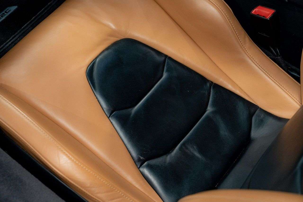 2011 MCLAREN 12C 2011 MCLAREN 12C