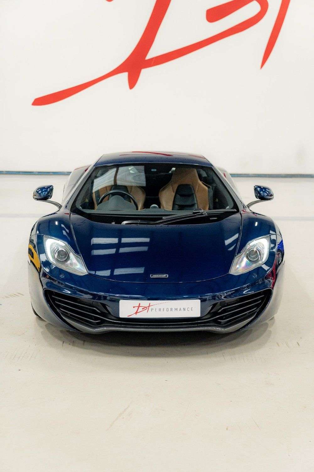 2011 MCLAREN 12C 2011 MCLAREN 12C