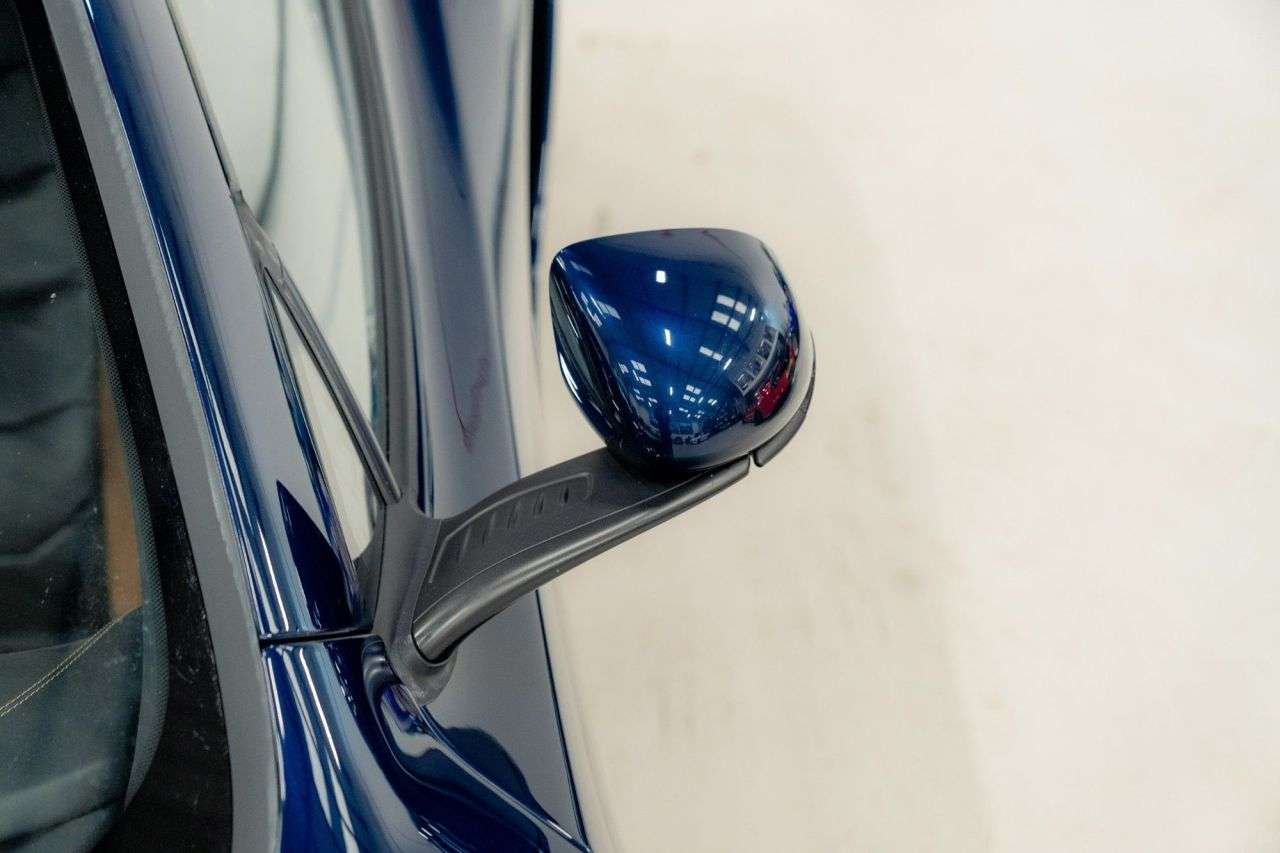 2011 MCLAREN 12C 2011 MCLAREN 12C