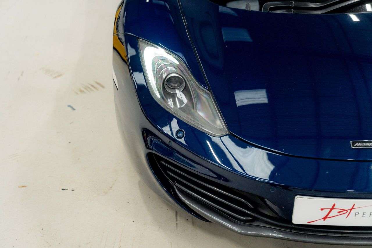 2011 MCLAREN 12C 2011 MCLAREN 12C