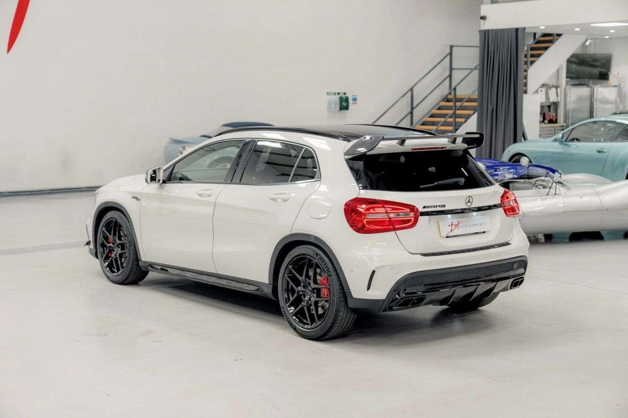 A 2016 MERCEDES-BENZ GLA 2.0 GLA45 AMG SUV 5dr Petrol SpdS DCT 4MATIC Euro 6 (s/s) (381 ps) A 2016 MERCEDES-BENZ GLA 2.0 GLA45 AMG SUV 5dr Petrol SpdS DCT 4MATIC Euro 6 (s/s) (381 ps)