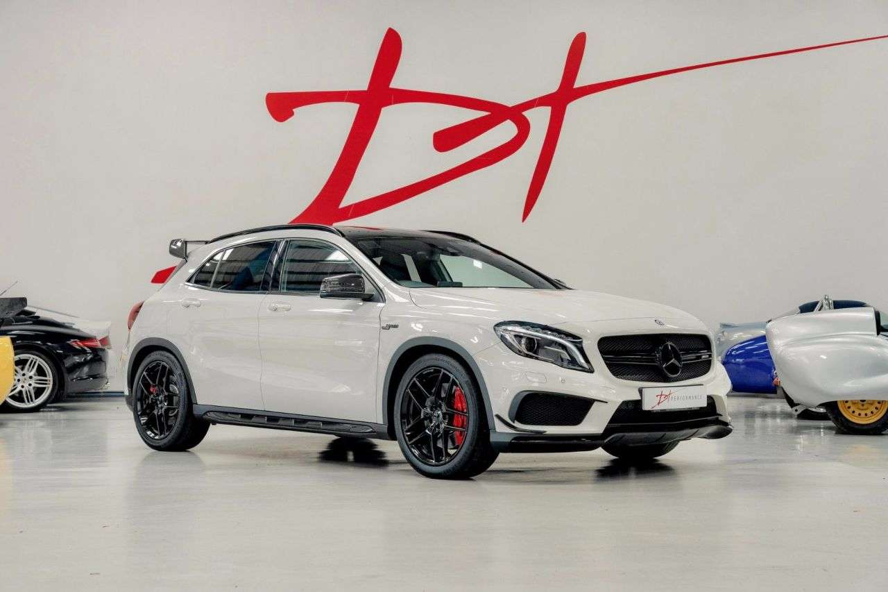 A 2016 MERCEDES-BENZ GLA 2.0 GLA45 AMG SUV 5dr Petrol SpdS DCT 4MATIC Euro 6 (s/s) (381 ps) A 2016 MERCEDES-BENZ GLA 2.0 GLA45 AMG SUV 5dr Petrol SpdS DCT 4MATIC Euro 6 (s/s) (381 ps)
