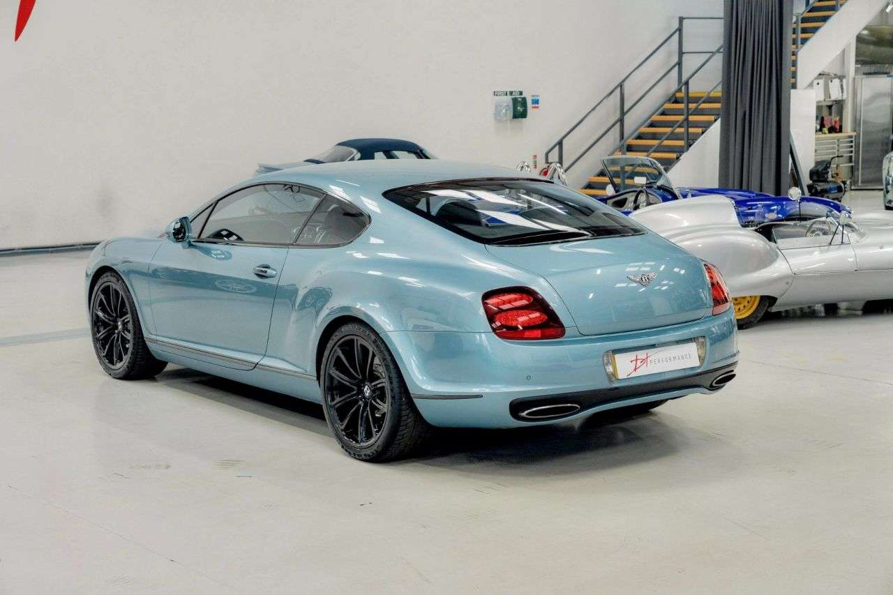 A 2011 BENTLEY CONTINENTAL 6.0 GT Supersports Coupe 2dr Petrol Automatic (388 g/km, 621 bhp) A 2011 BENTLEY CONTINENTAL 6.0 GT Supersports Coupe 2dr Petrol Automatic (388 g/km, 621 bhp)