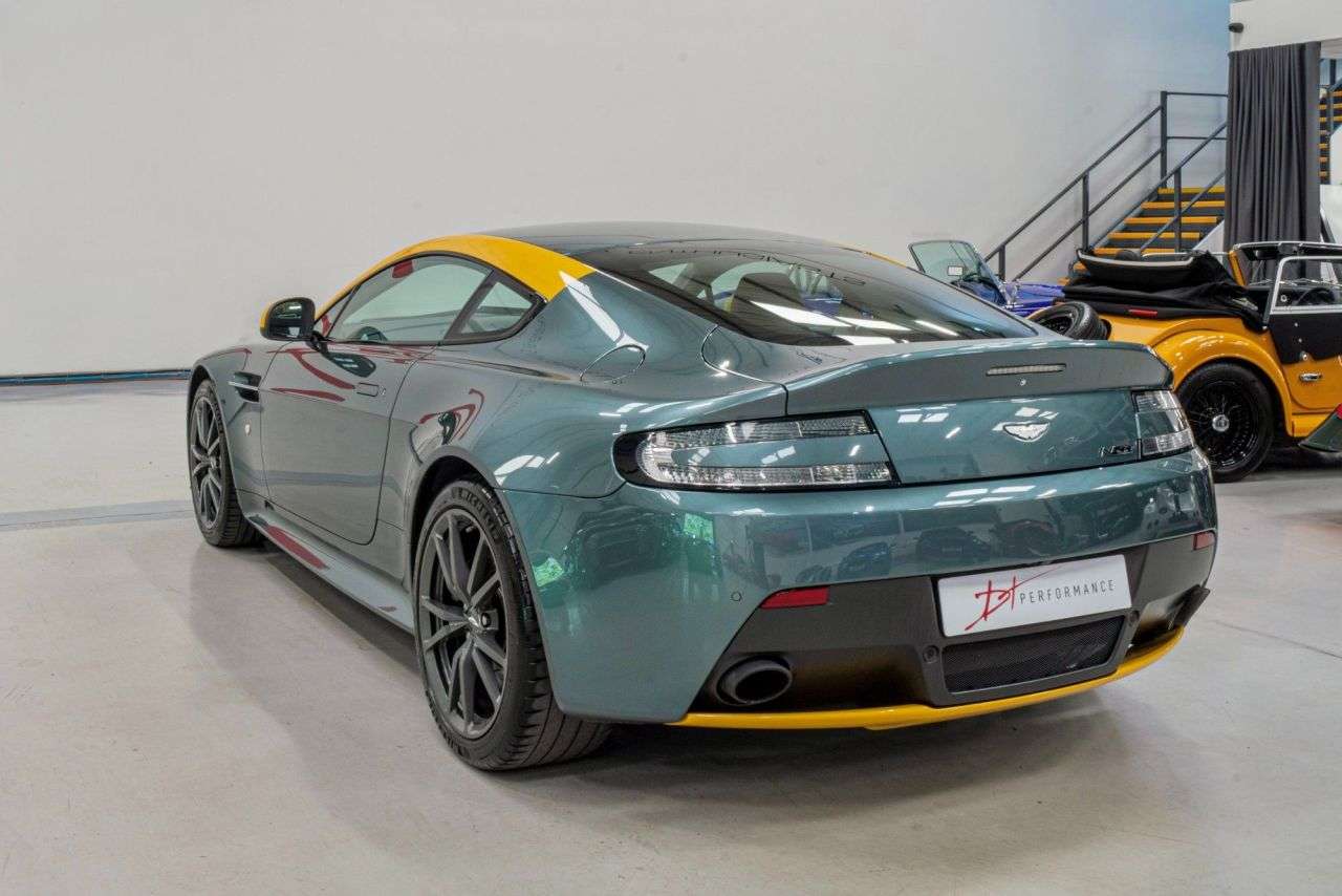 2018 ASTON MARTIN VANTAGE 2018 ASTON MARTIN VANTAGE