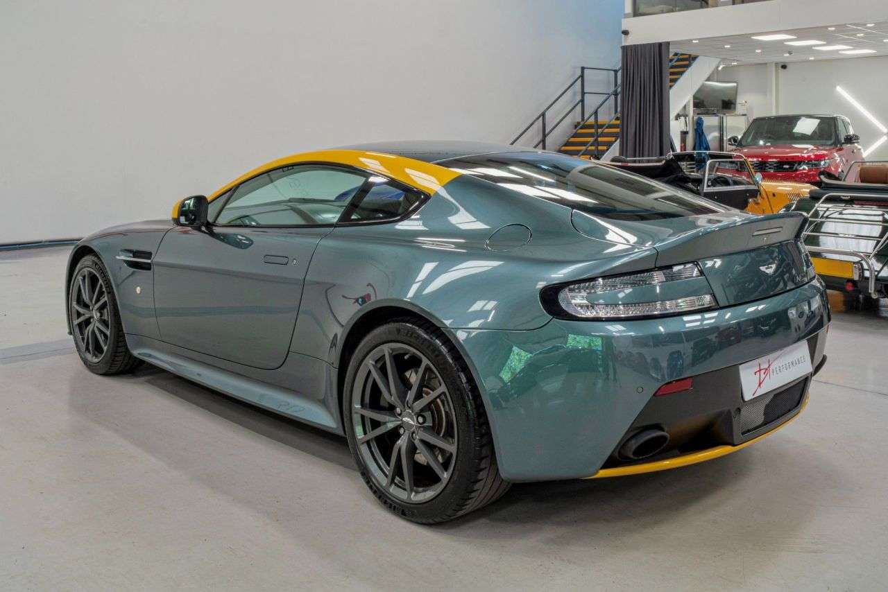 2018 ASTON MARTIN VANTAGE 2018 ASTON MARTIN VANTAGE
