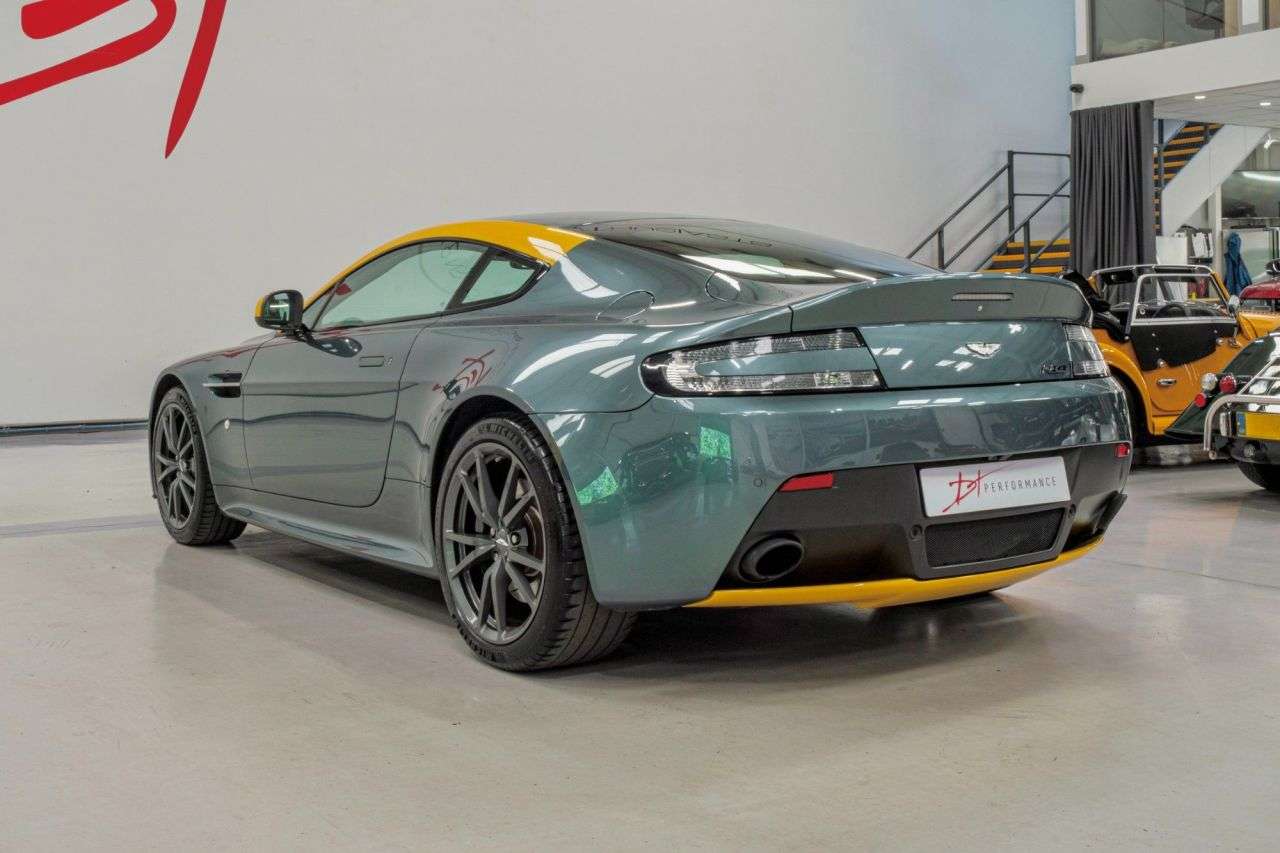 A 2018 ASTON MARTIN VANTAGE 4.7L 3d AUTO 430 BHP N430 A 2018 ASTON MARTIN VANTAGE 4.7L 3d AUTO 430 BHP N430