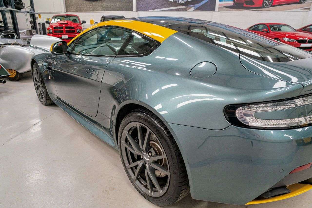 2018 ASTON MARTIN VANTAGE 2018 ASTON MARTIN VANTAGE
