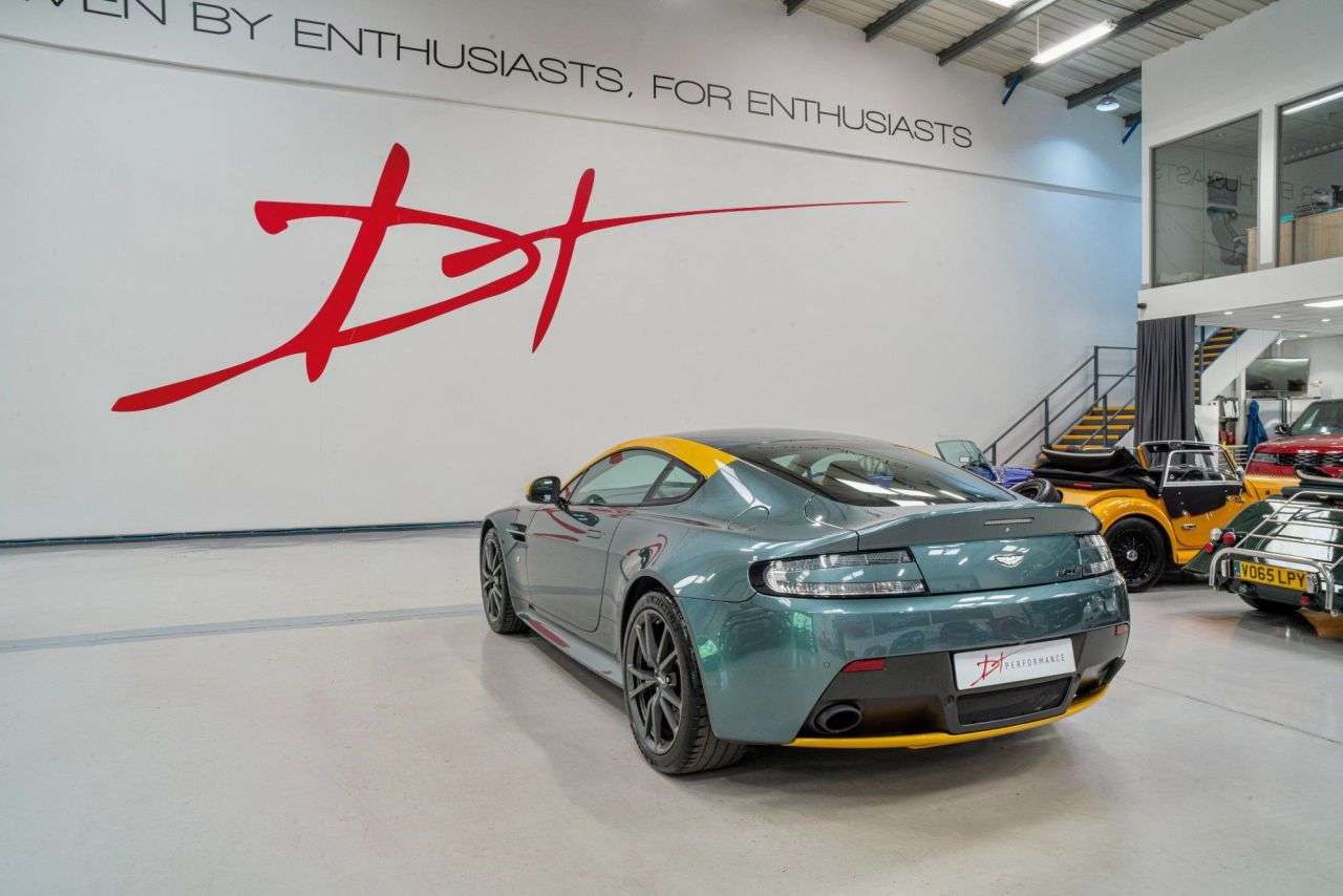 2018 ASTON MARTIN VANTAGE 2018 ASTON MARTIN VANTAGE