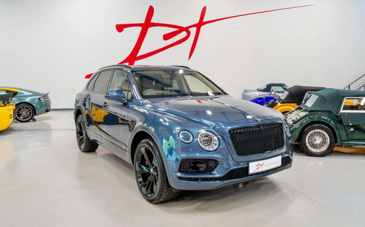 A 2016 BENTLEY BENTAYGA 6.0 W12 SUV 5dr Petrol Auto 4WD Euro 6 (s/s) (608 ps) A 2016 BENTLEY BENTAYGA 6.0 W12 SUV 5dr Petrol Auto 4WD Euro 6 (s/s) (608 ps)