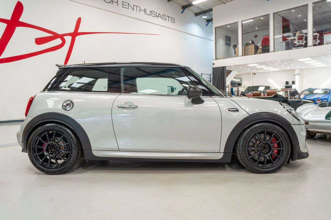 2017 MINI HATCH JOHN COOPER WORKS 2017 MINI HATCH JOHN COOPER WORKS