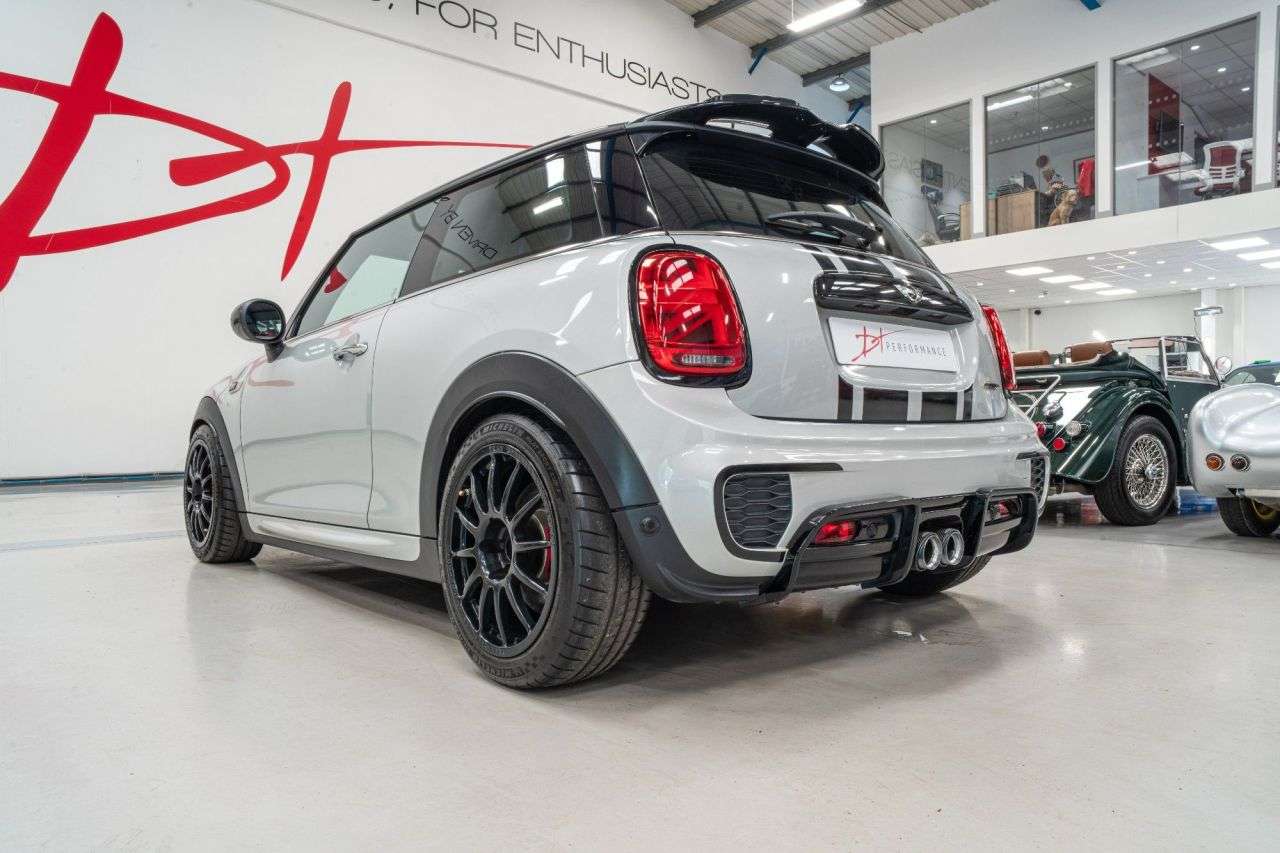 2017 MINI HATCH JOHN COOPER WORKS 2017 MINI HATCH JOHN COOPER WORKS