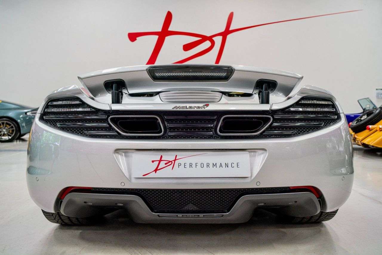 2011 MCLAREN 12C 2011 MCLAREN 12C