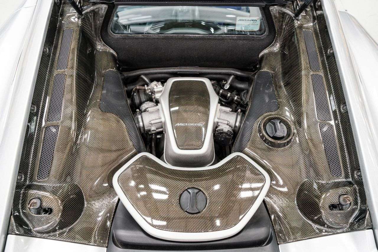 2011 MCLAREN 12C 2011 MCLAREN 12C