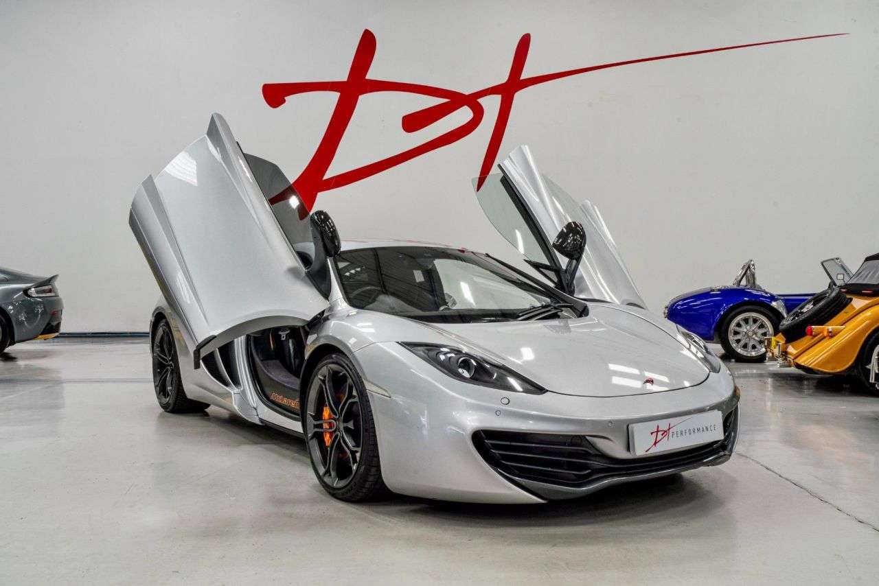 2011 MCLAREN 12C 2011 MCLAREN 12C