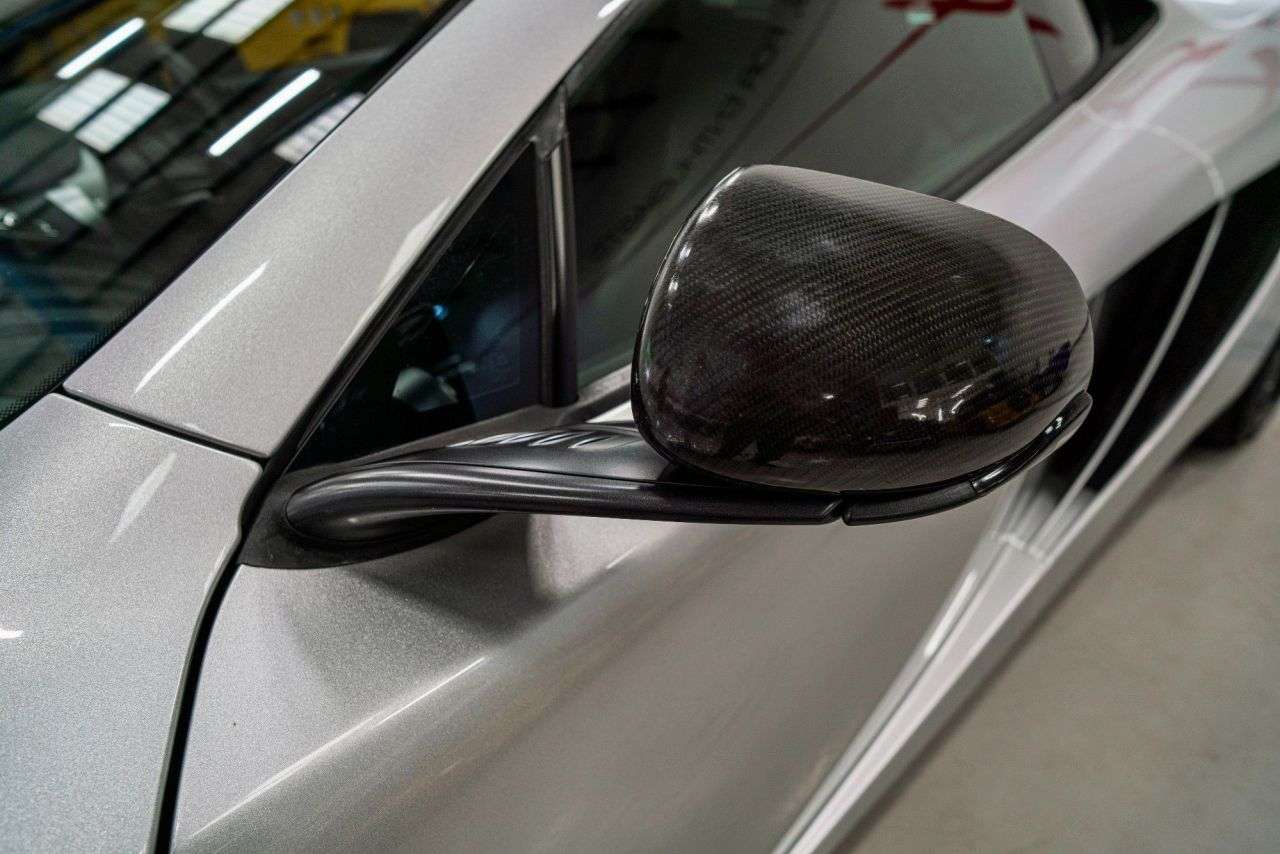 2011 MCLAREN 12C 2011 MCLAREN 12C