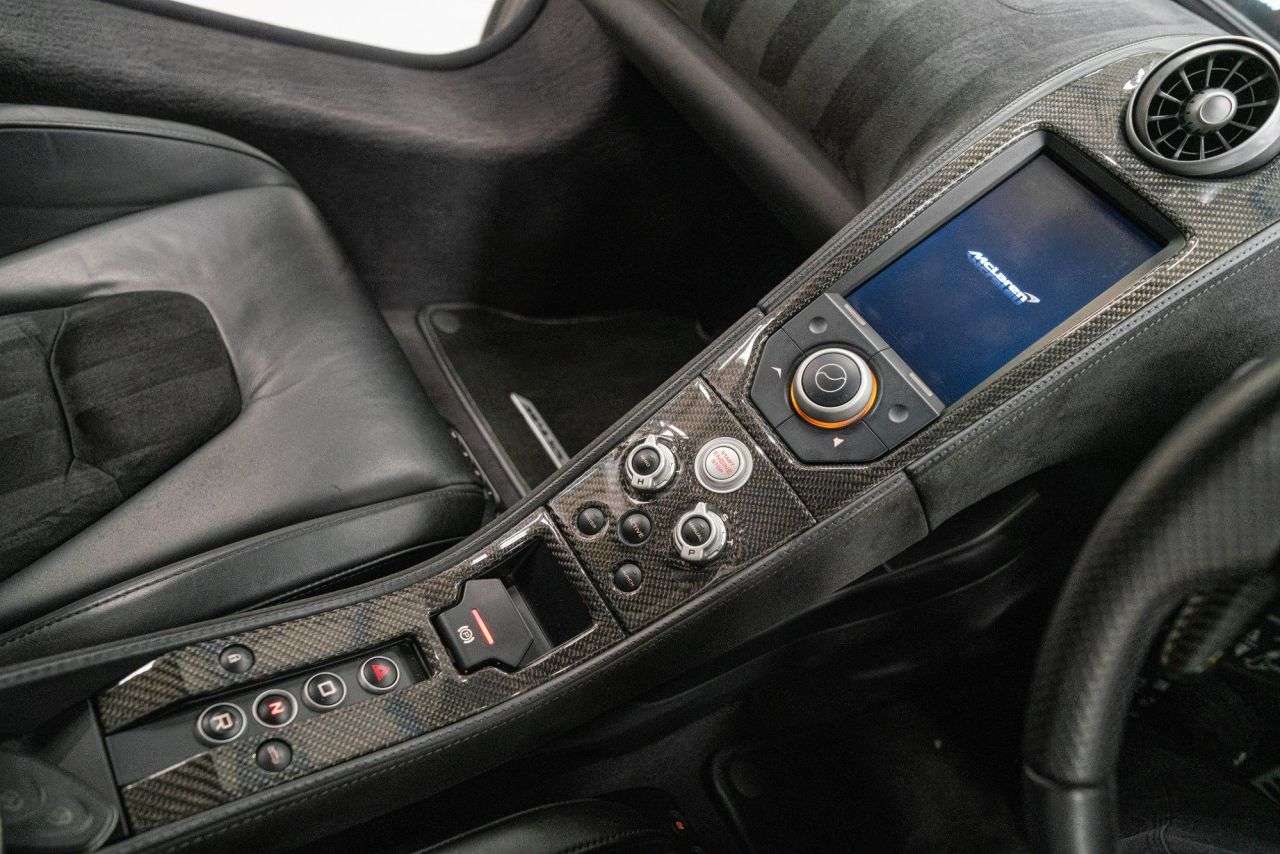 2011 MCLAREN 12C 2011 MCLAREN 12C