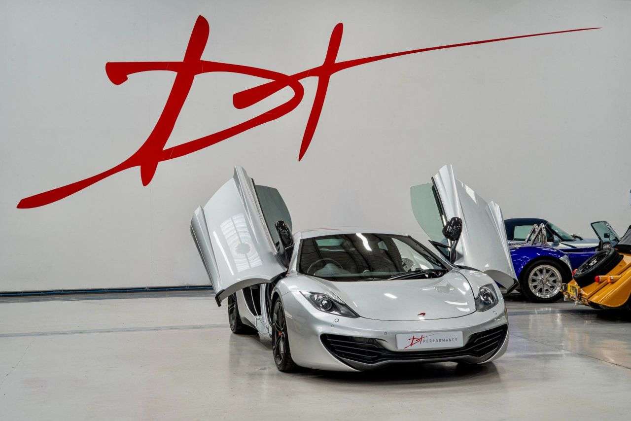 2011 MCLAREN 12C 2011 MCLAREN 12C