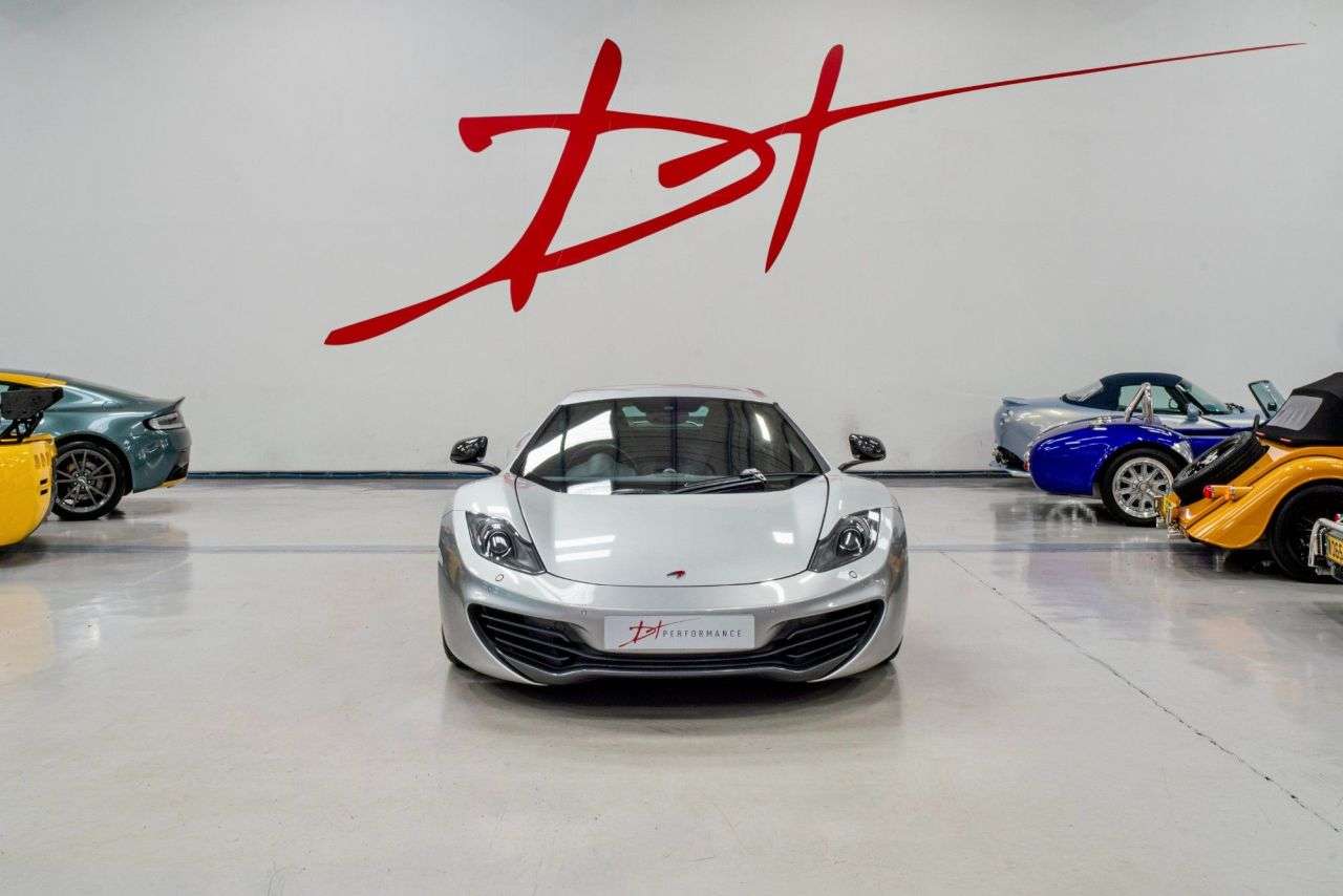2011 MCLAREN 12C 2011 MCLAREN 12C