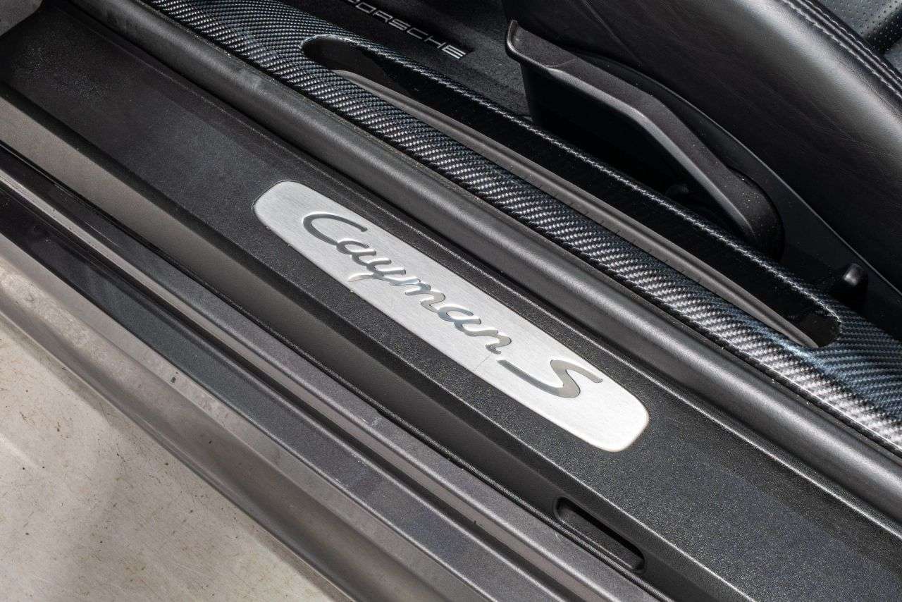 2017 PORSCHE CAYMAN 2017 PORSCHE CAYMAN