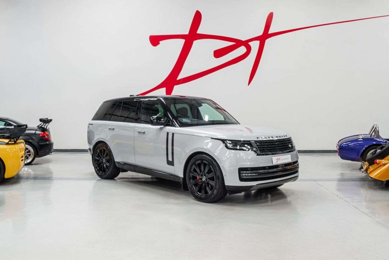 A 2022 LAND ROVER RANGE ROVER 3.0 D350 MHEV HSE SUV 5dr Diesel Auto 4WD Euro 6 (s/s) (350 ps) A 2022 LAND ROVER RANGE ROVER 3.0 D350 MHEV HSE SUV 5dr Diesel Auto 4WD Euro 6 (s/s) (350 ps)