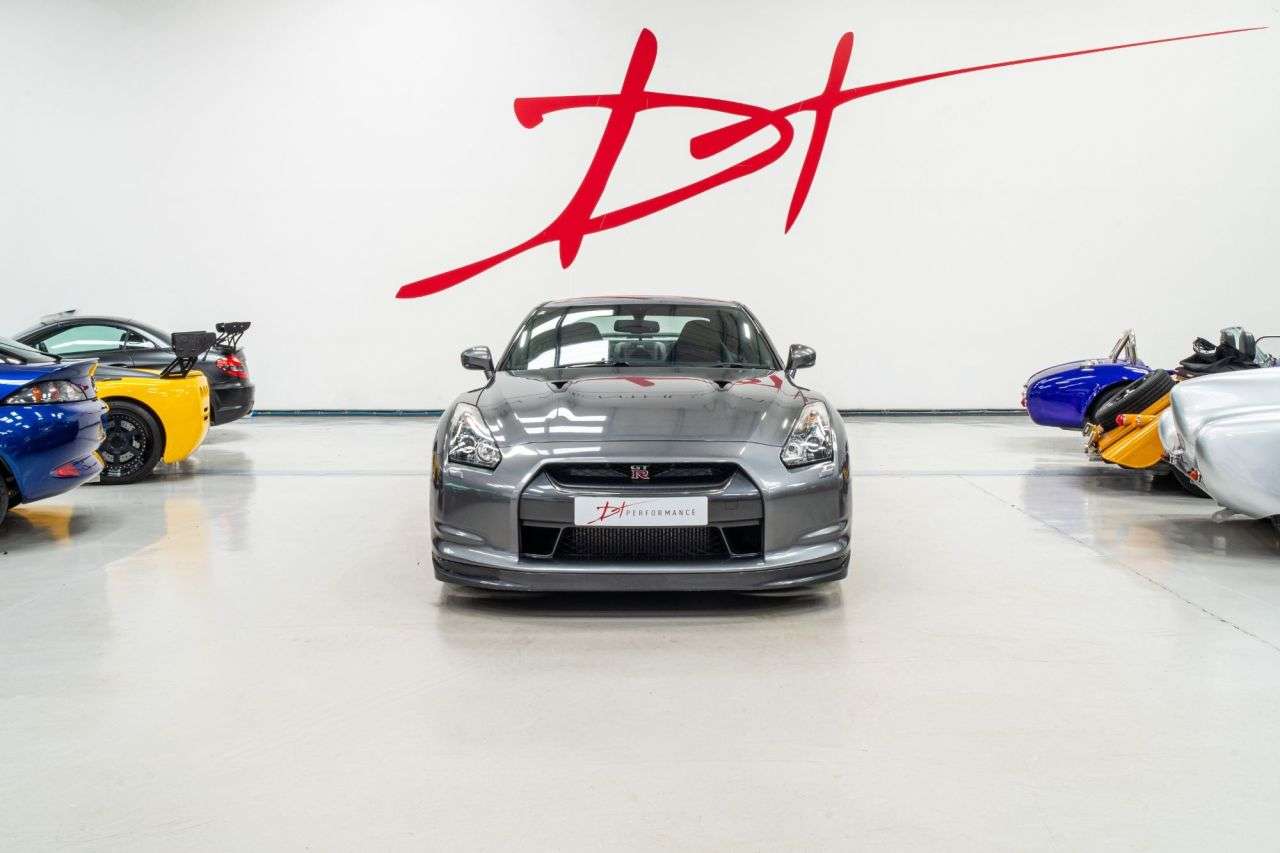 2010 NISSAN GT-R 2010 NISSAN GT-R