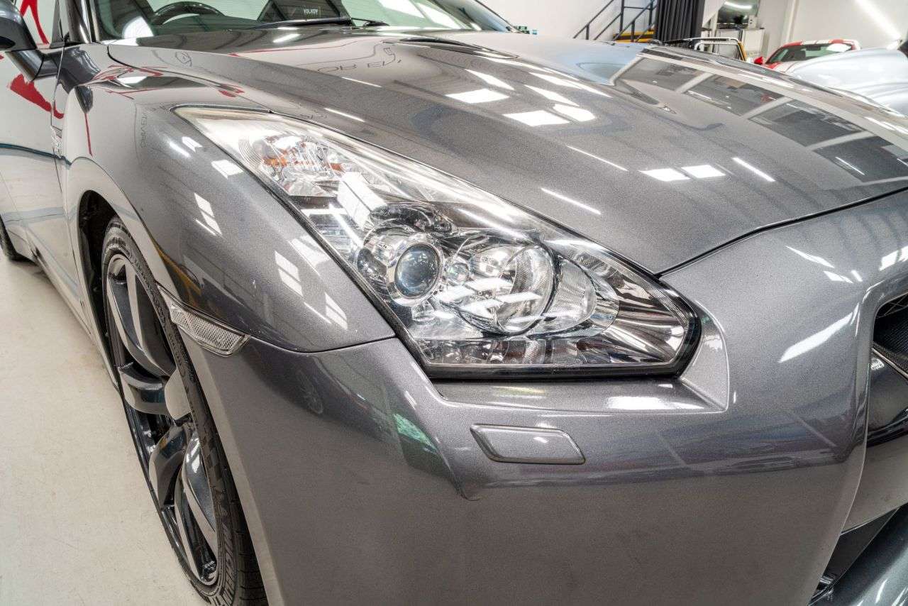 2010 NISSAN GT-R 2010 NISSAN GT-R