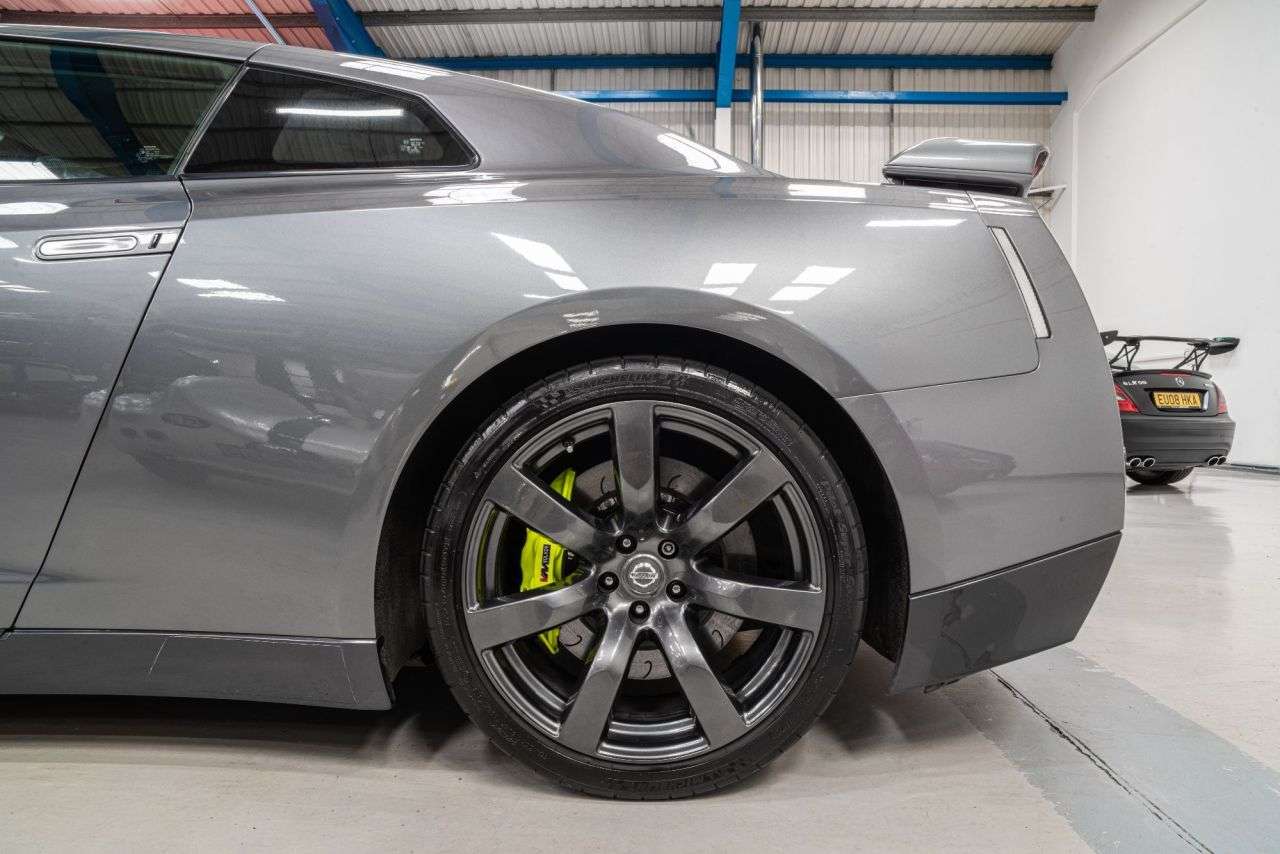 A 2010 NISSAN GT-R 3.8 V6 Premium Edition Coupe 2dr Petrol Auto 4WD Euro 4 (485 ps) A 2010 NISSAN GT-R 3.8 V6 Premium Edition Coupe 2dr Petrol Auto 4WD Euro 4 (485 ps)