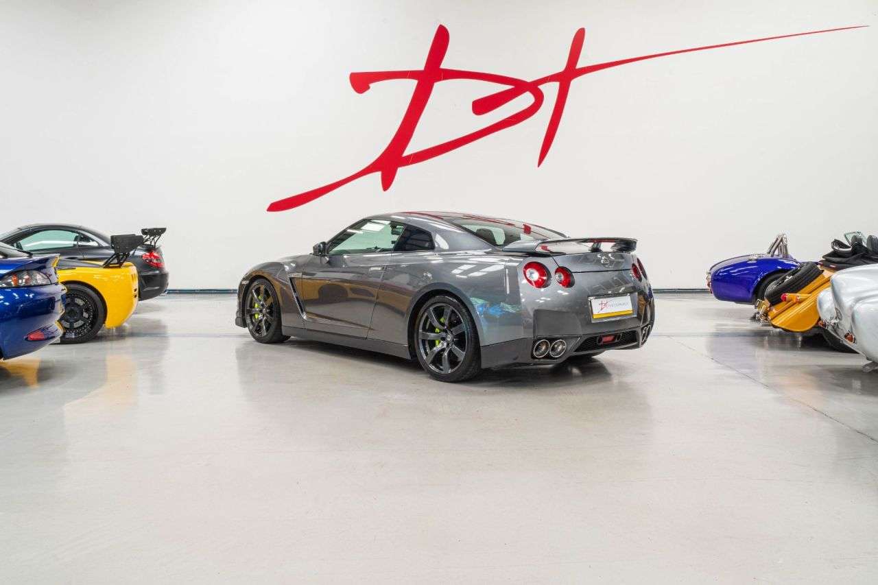 A 2010 NISSAN GT-R 3.8 V6 Premium Edition Coupe 2dr Petrol Auto 4WD Euro 4 (485 ps) A 2010 NISSAN GT-R 3.8 V6 Premium Edition Coupe 2dr Petrol Auto 4WD Euro 4 (485 ps)