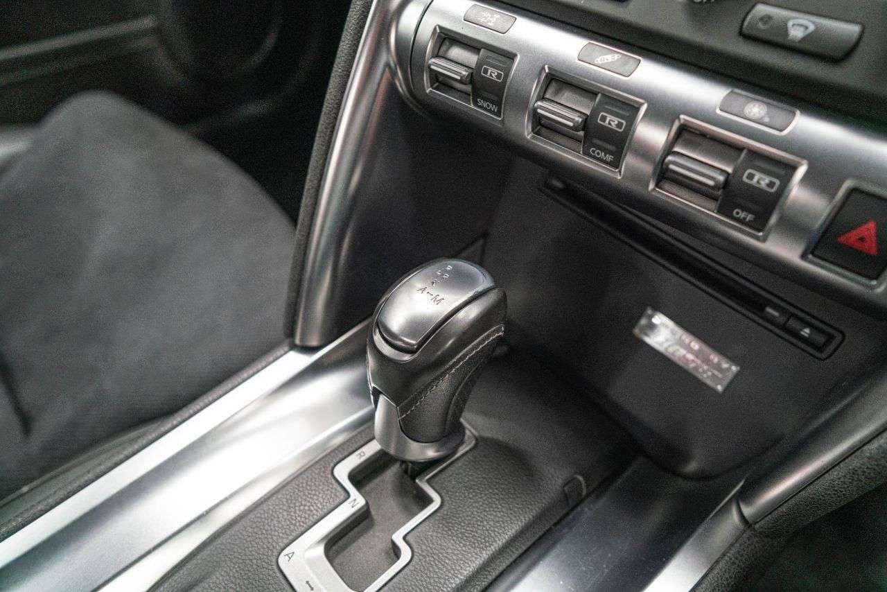 2010 NISSAN GT-R 2010 NISSAN GT-R