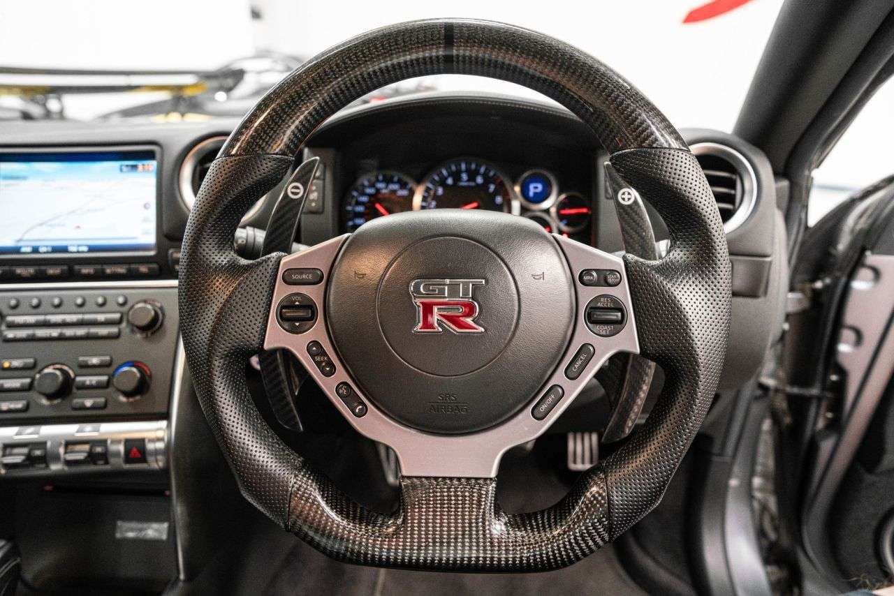 2010 NISSAN GT-R 2010 NISSAN GT-R
