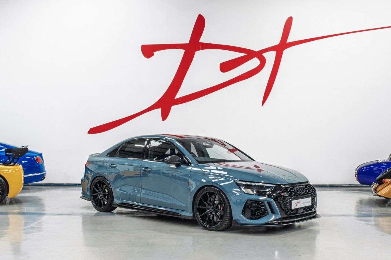 A 2023 AUDI RS3 2.5 TFSI Carbon Black Saloon 4dr Petrol S Tronic quattro Euro 6 (s/s) (400 A 2023 AUDI RS3 2.5 TFSI Carbon Black Saloon 4dr Petrol S Tronic quattro Euro 6 (s/s) (400