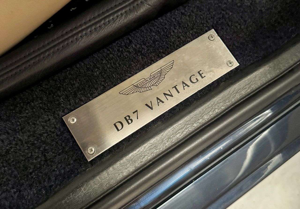 2003 ASTON MARTIN DB7 2003 ASTON MARTIN DB7