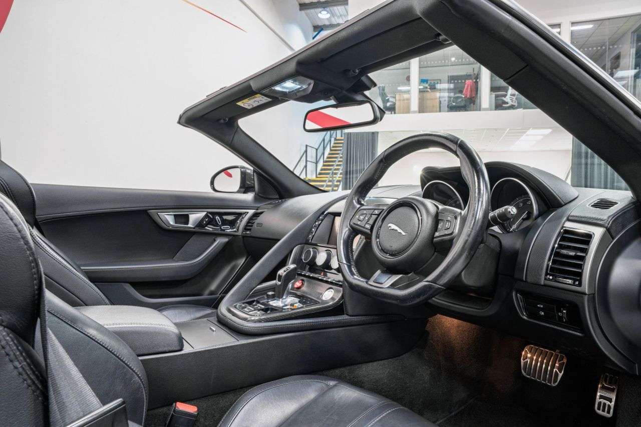 2013 JAGUAR F-TYPE 2013 JAGUAR F-TYPE