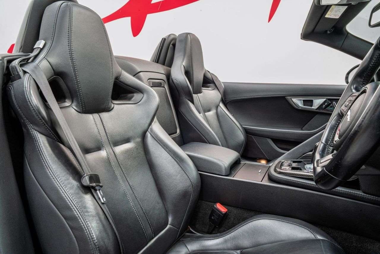 2013 JAGUAR F-TYPE 2013 JAGUAR F-TYPE
