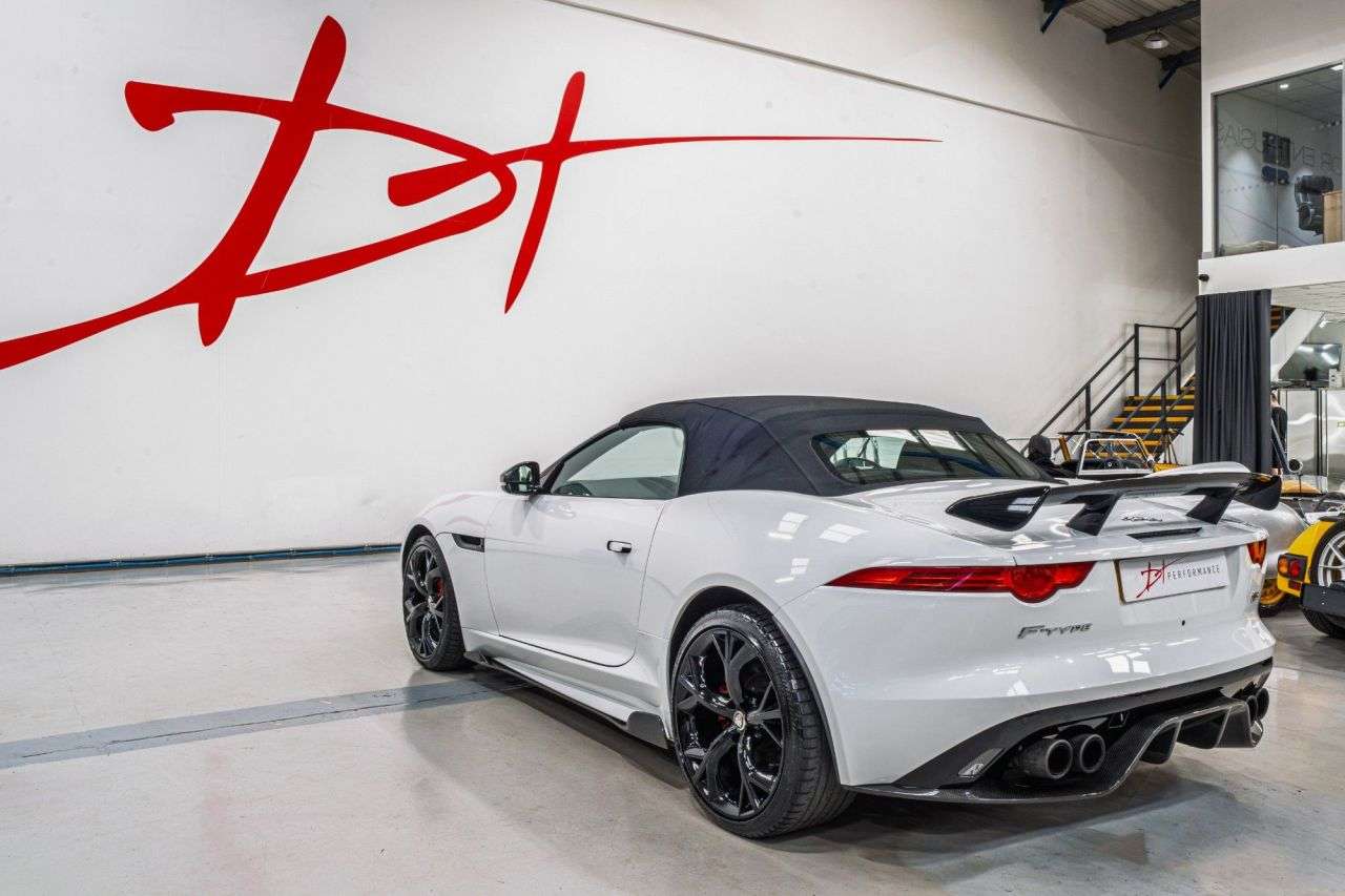 2013 JAGUAR F-TYPE 2013 JAGUAR F-TYPE
