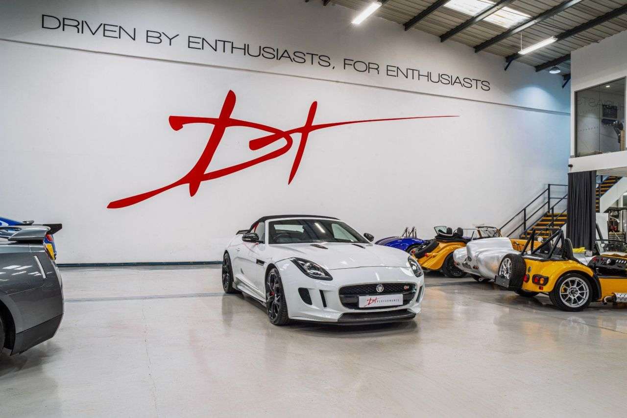 2013 JAGUAR F-TYPE 2013 JAGUAR F-TYPE