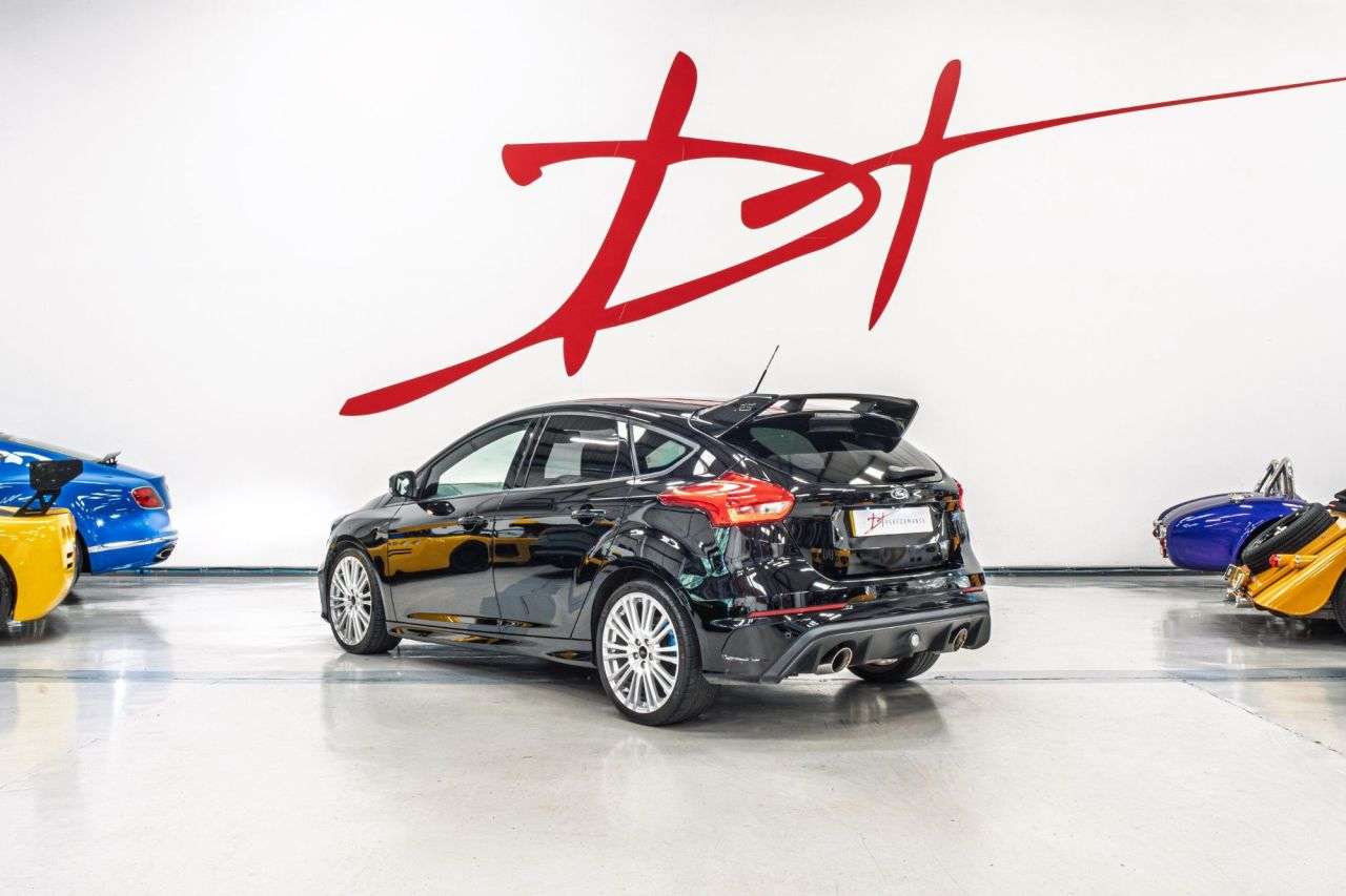 A 2016 FORD FOCUS 2.3T EcoBoost RS Hatchback 5dr Petrol Manual AWD Euro 6 (s/s) (350 ps) A 2016 FORD FOCUS 2.3T EcoBoost RS Hatchback 5dr Petrol Manual AWD Euro 6 (s/s) (350 ps)