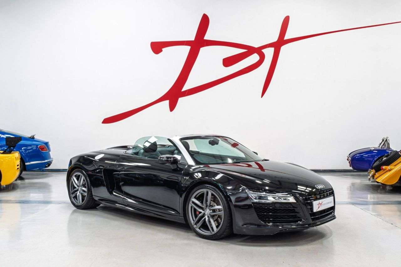 A 2014 AUDI R8 5.2 FSI V10 Spyder 2dr Petrol S Tronic quattro Euro 5 (525 ps) A 2014 AUDI R8 5.2 FSI V10 Spyder 2dr Petrol S Tronic quattro Euro 5 (525 ps)