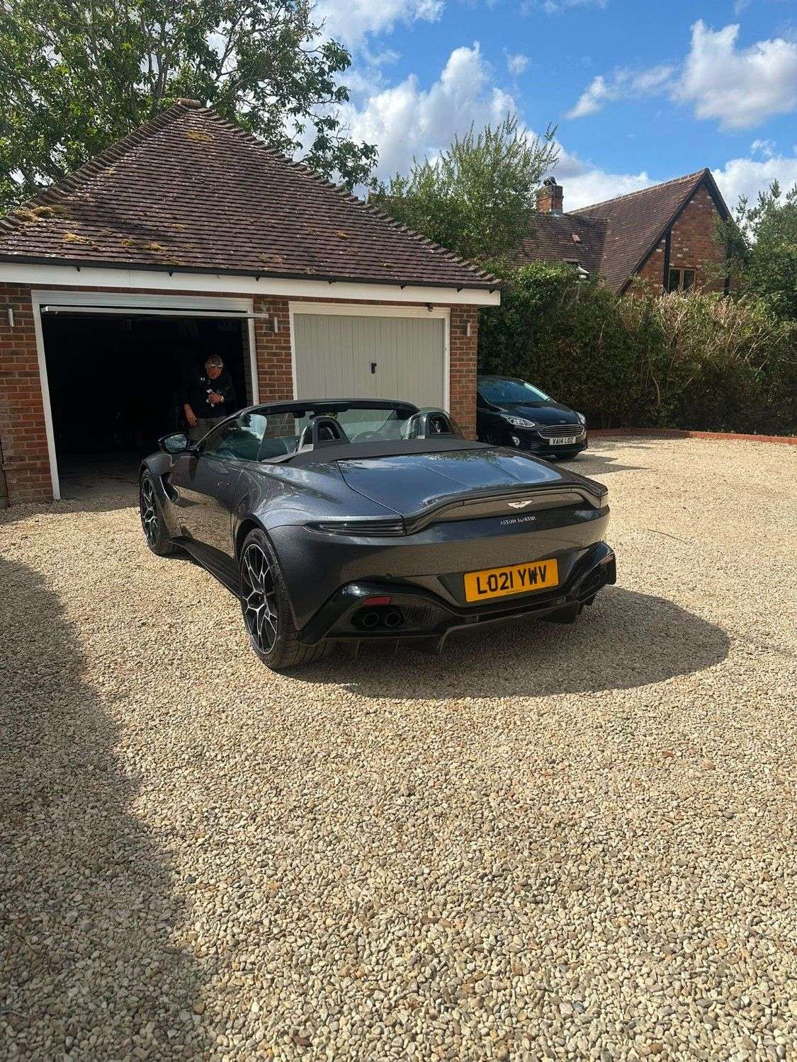 2021 ASTON MARTIN VANTAGE 2021 ASTON MARTIN VANTAGE
