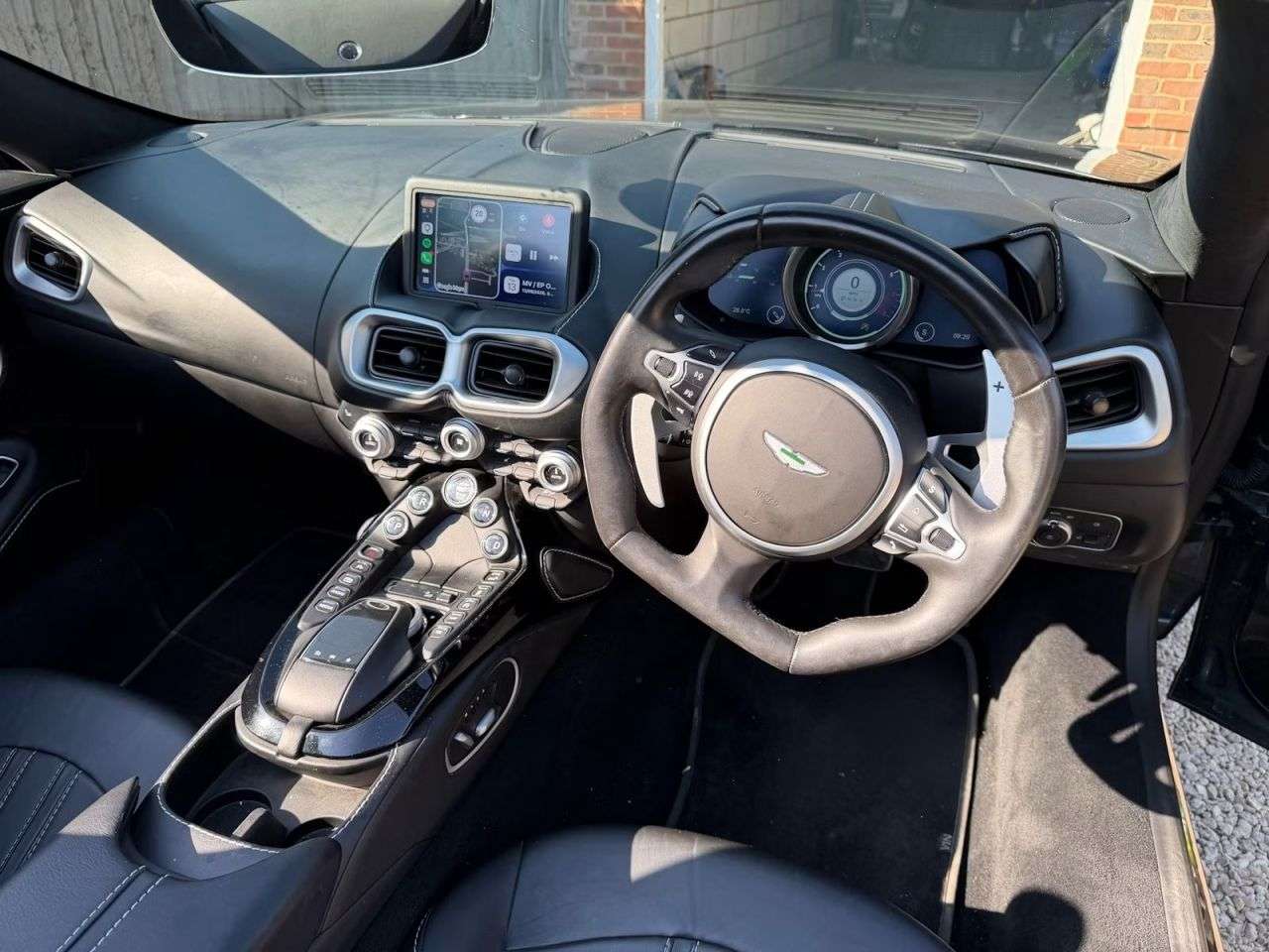 A 2021 ASTON MARTIN VANTAGE 4.0 V8 Roadster 2dr Petrol Auto Euro 6 (510 ps) A 2021 ASTON MARTIN VANTAGE 4.0 V8 Roadster 2dr Petrol Auto Euro 6 (510 ps)