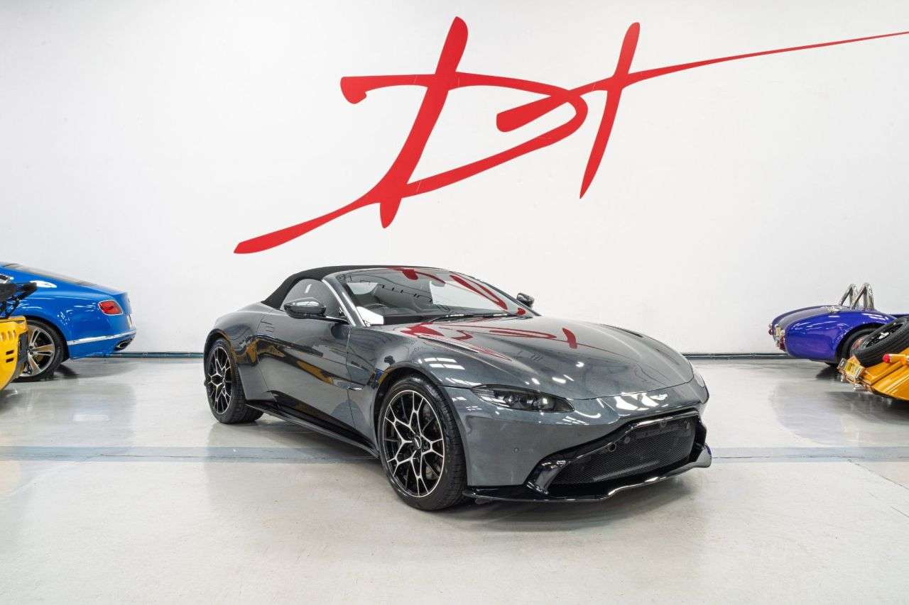 A 2021 ASTON MARTIN VANTAGE 4.0 V8 Roadster 2dr Petrol Auto Euro 6 (510 ps) A 2021 ASTON MARTIN VANTAGE 4.0 V8 Roadster 2dr Petrol Auto Euro 6 (510 ps)