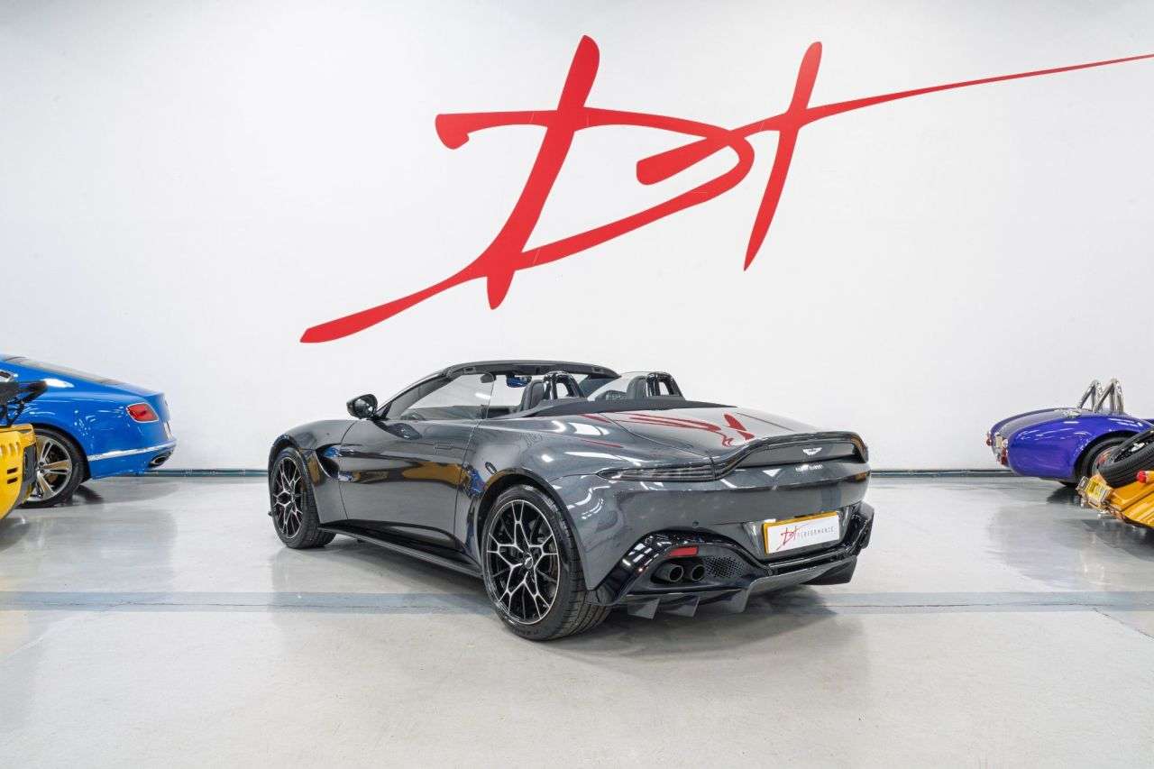 A 2021 ASTON MARTIN VANTAGE 4.0 V8 Roadster 2dr Petrol Auto Euro 6 (510 ps) A 2021 ASTON MARTIN VANTAGE 4.0 V8 Roadster 2dr Petrol Auto Euro 6 (510 ps)