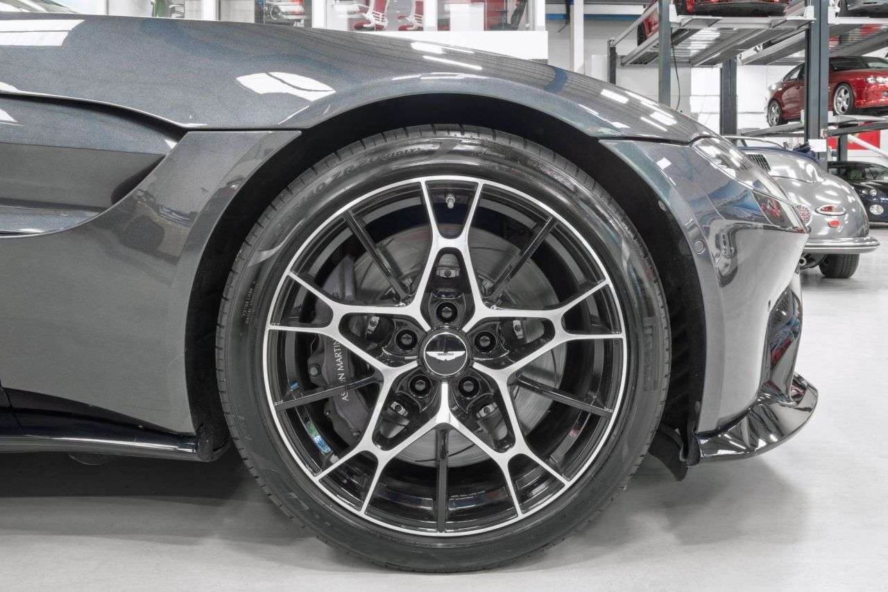 2021 ASTON MARTIN VANTAGE 2021 ASTON MARTIN VANTAGE