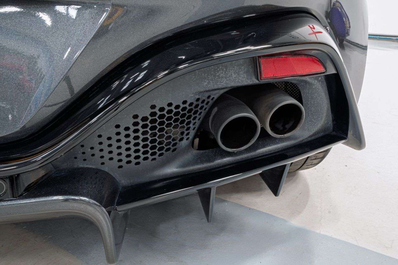 2021 ASTON MARTIN VANTAGE 2021 ASTON MARTIN VANTAGE