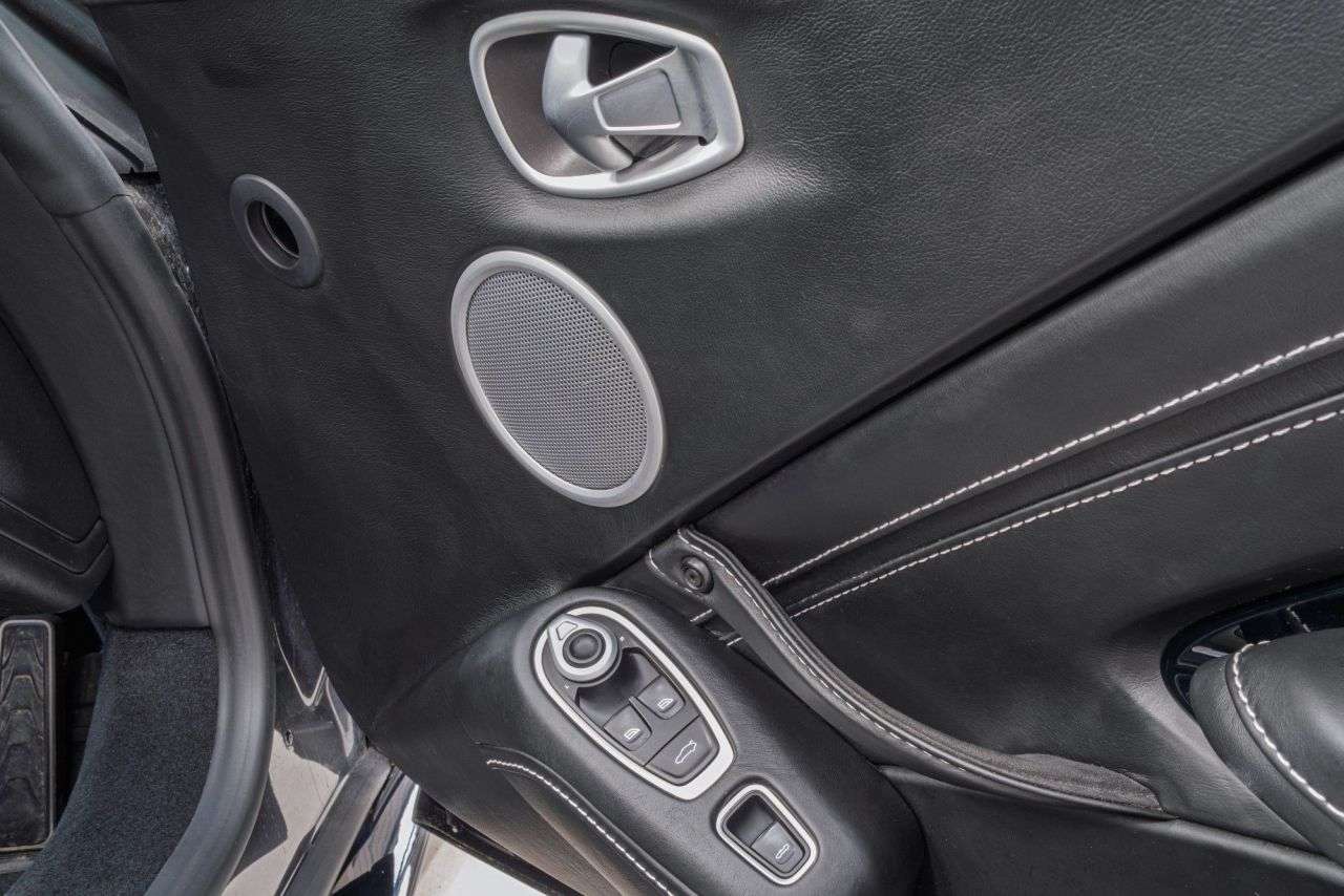 2021 ASTON MARTIN VANTAGE 2021 ASTON MARTIN VANTAGE
