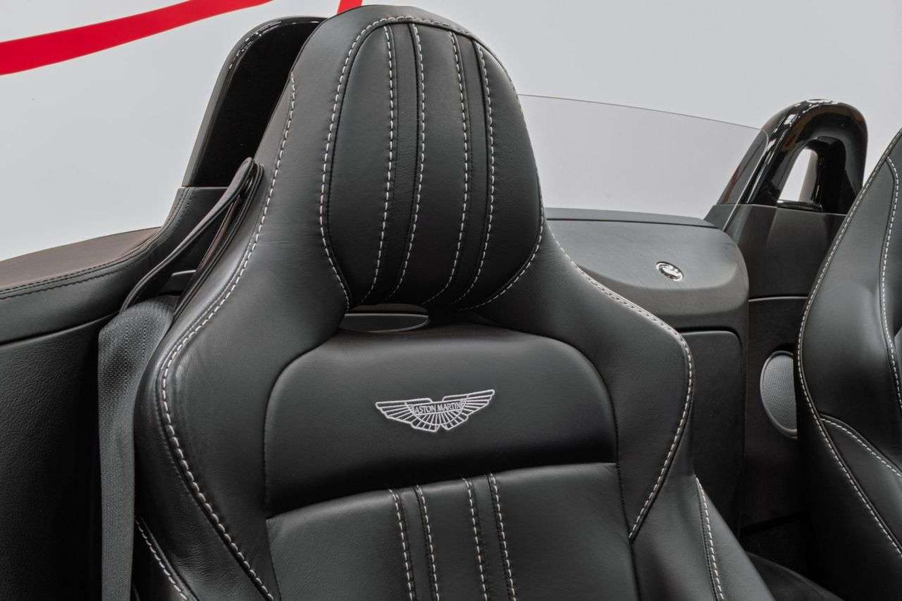 2021 ASTON MARTIN VANTAGE 2021 ASTON MARTIN VANTAGE