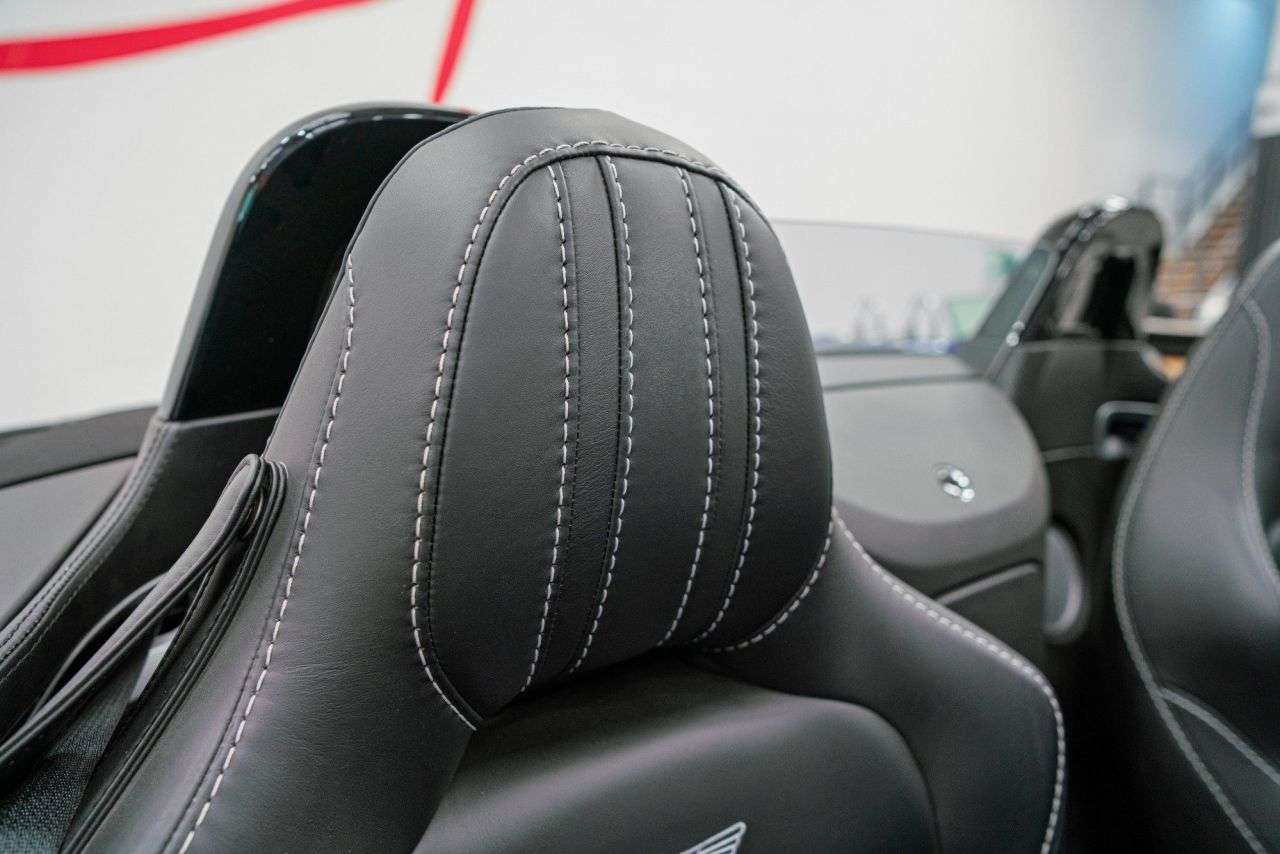 2021 ASTON MARTIN VANTAGE 2021 ASTON MARTIN VANTAGE