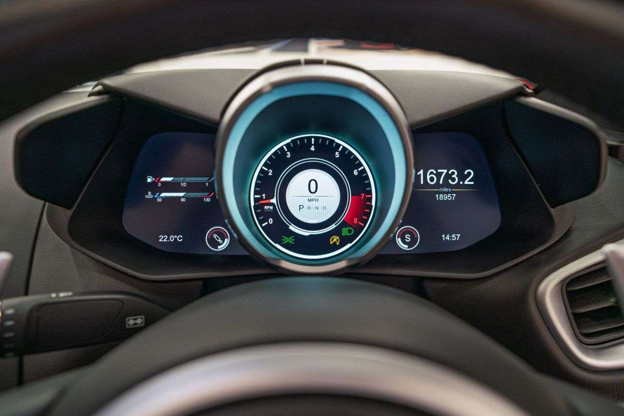 2021 ASTON MARTIN VANTAGE 2021 ASTON MARTIN VANTAGE