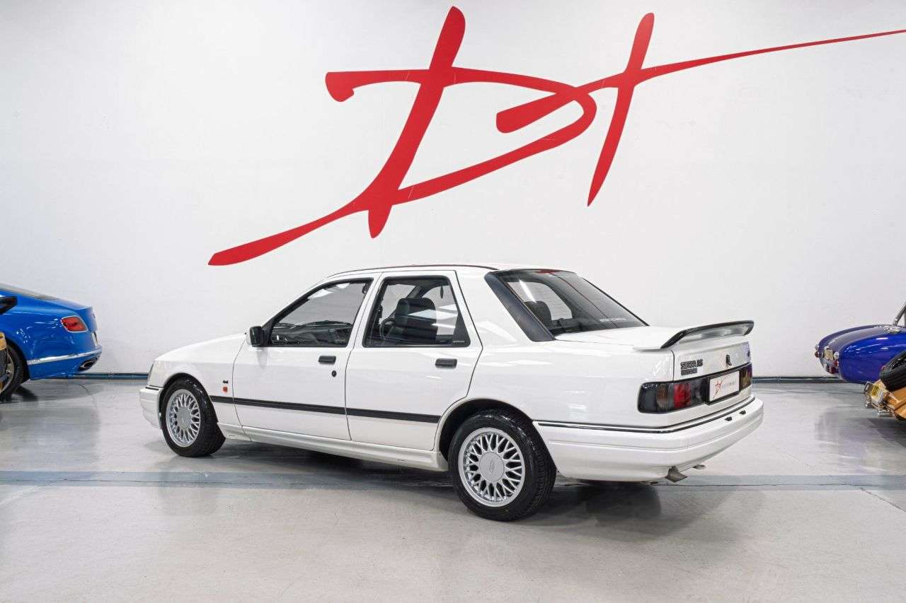 A 1992 FORD SIERRA SIERRA SAPPHIRE RS COSWORTH 4X4 2L 4dr 220 BHP A 1992 FORD SIERRA SIERRA SAPPHIRE RS COSWORTH 4X4 2L 4dr 220 BHP