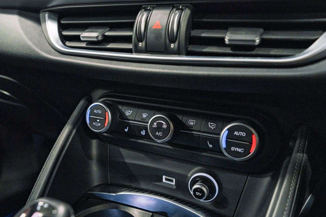 2018 ALFA ROMEO STELVIO 2018 ALFA ROMEO STELVIO